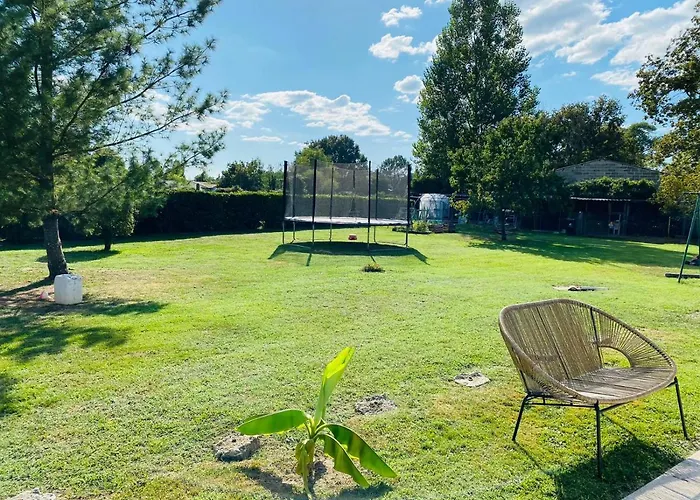 Tatil Evi E & M Saint-Denis-de-Pile